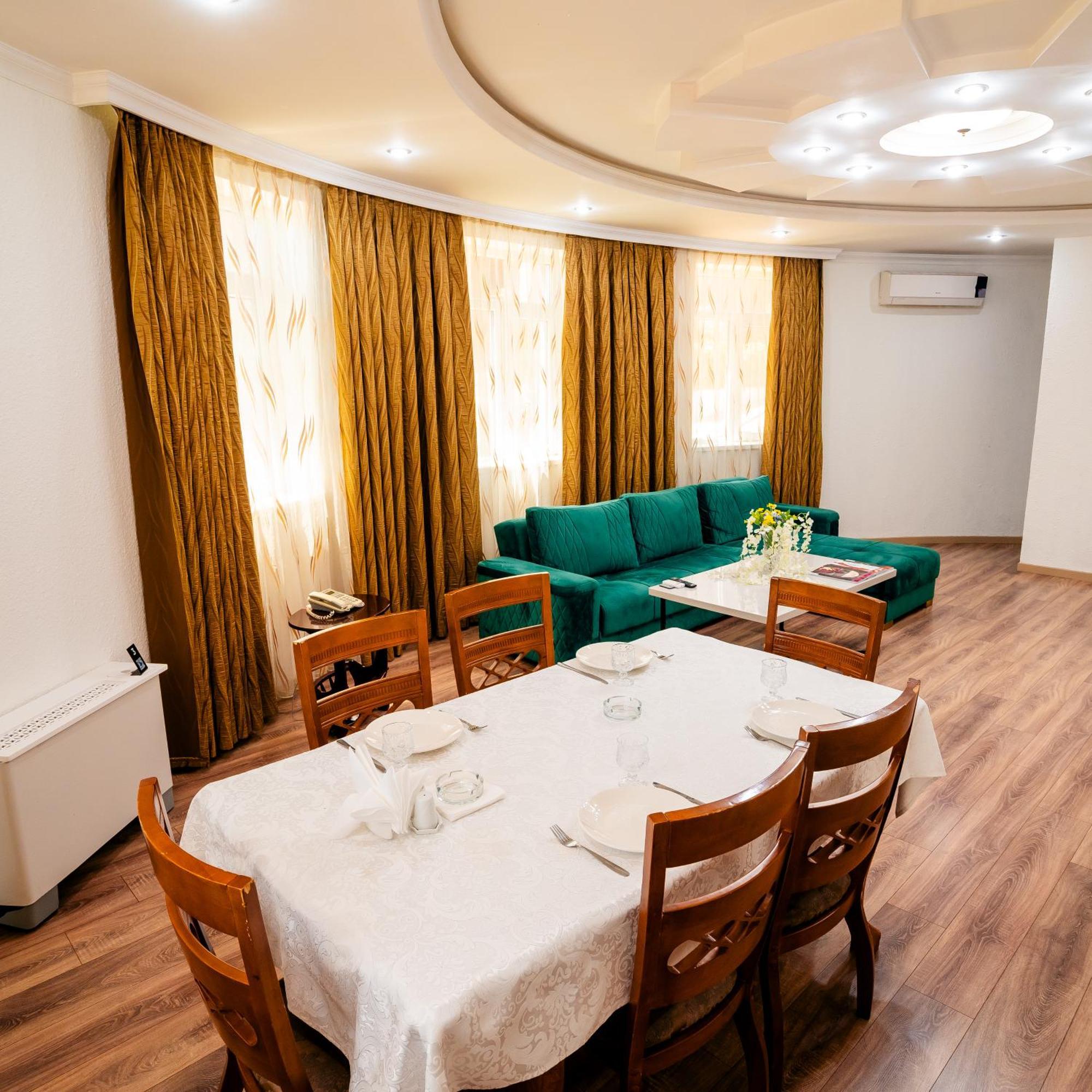 Panorama Villa Lux Hotel Baku Exterior photo
